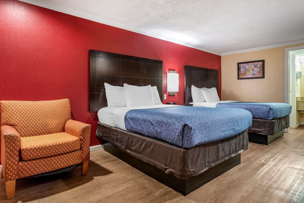 Room, 2 Double Beds, Non Smoking - Photo 3