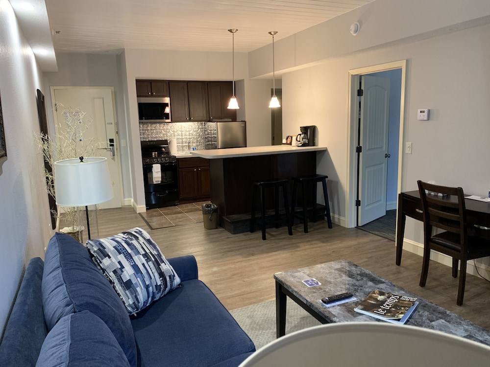 Suite, Multiple Beds