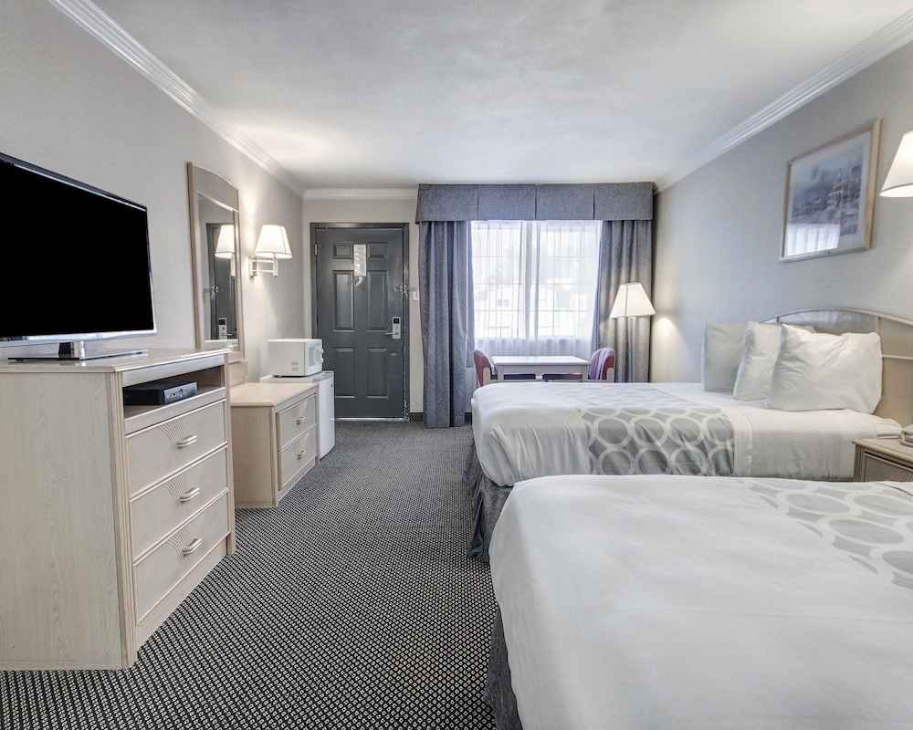 Standard Double Room, 2 Double Beds, Non Smoking - Photo 3