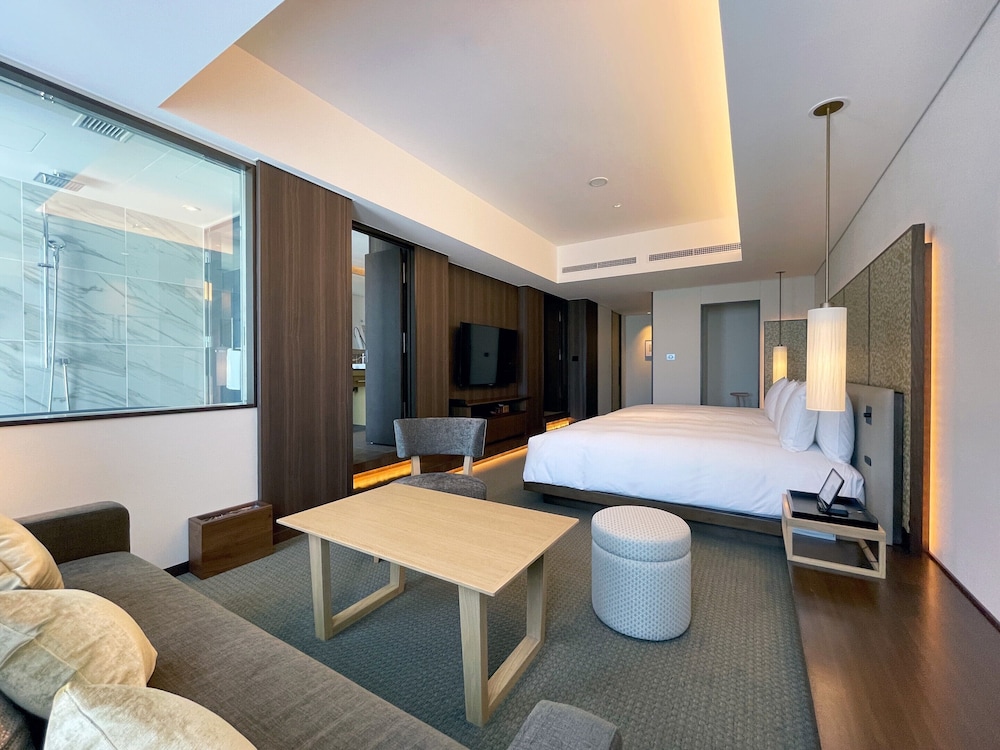 Portom Suite Room - Photo 3