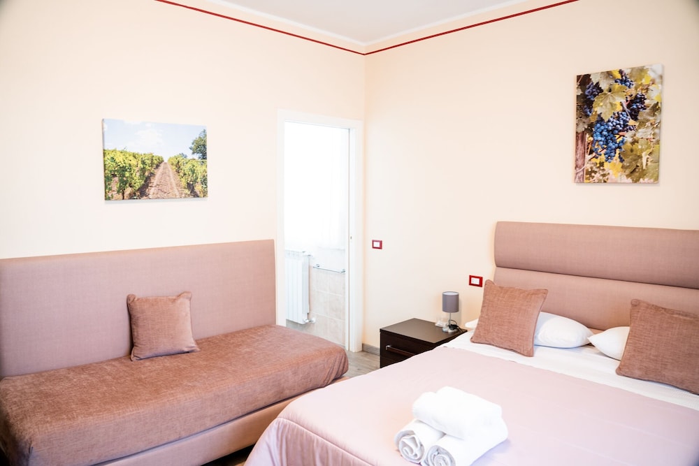 Comfort Triple Room, 1 Queen Bed with Sofa bed, Non Smoking, Private Bathroom