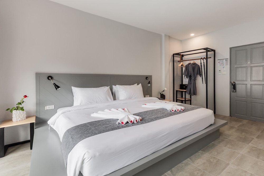 Superior Double or Twin Room photo 3