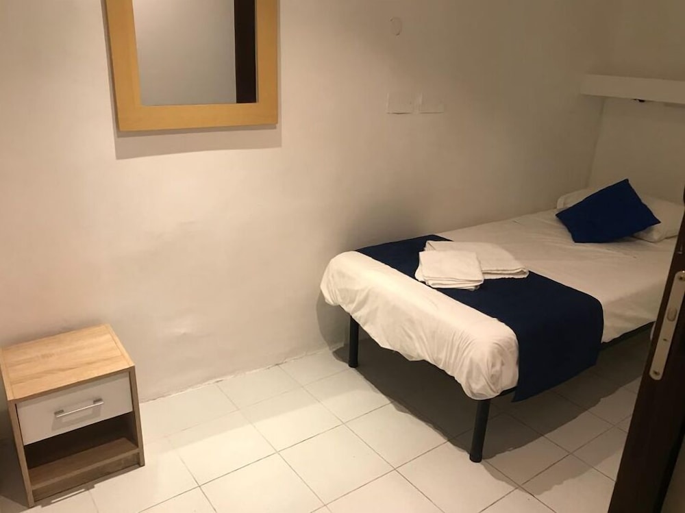 Basic Single Room
