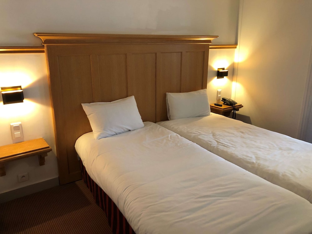 Standard Room, 2 Twin Beds - Photo 5