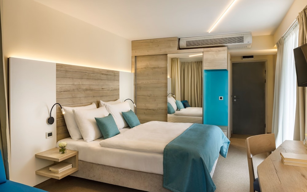 Superior Twin Room - Photo 2