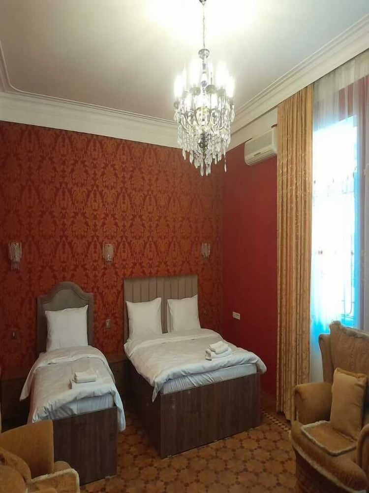 Comfort Triple Room
