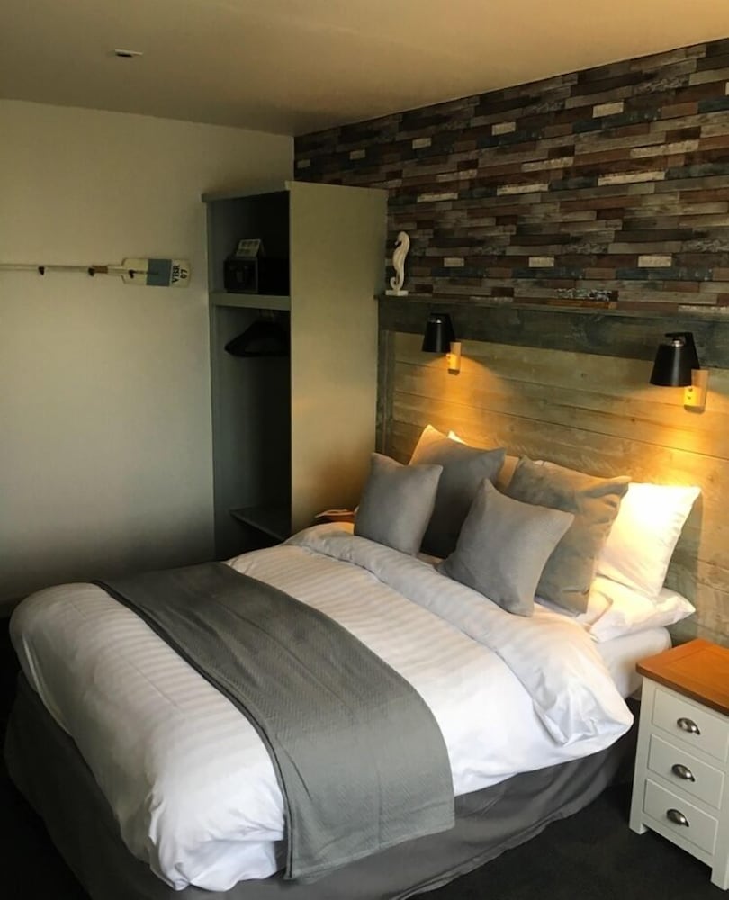 Classic Quadruple Room - Photo 2