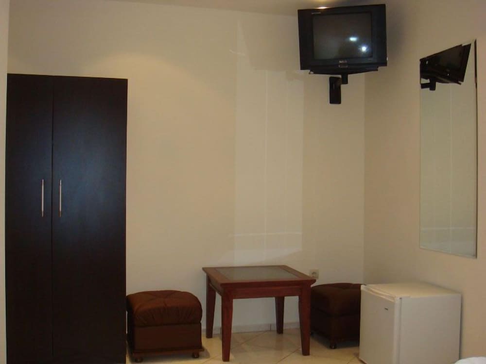 Single Room, Pool View photo 2