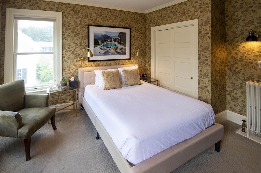 33 - Lucy Ford-Slade Room