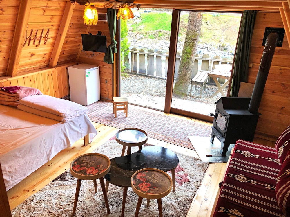 Classic Bungalow, Balcony, River View photo 1