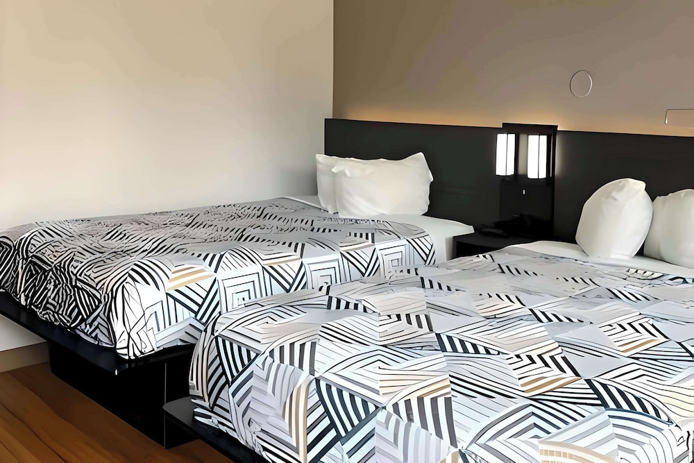 Standard Room, 2 Double Beds, Non Smoking photo 1