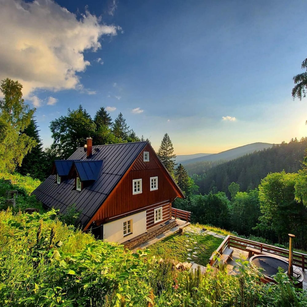 Villa photo 2