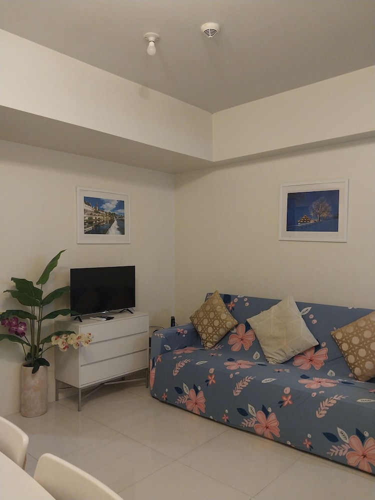 Family Condo, 1 Bedroom, Non Smoking, City View photo 3