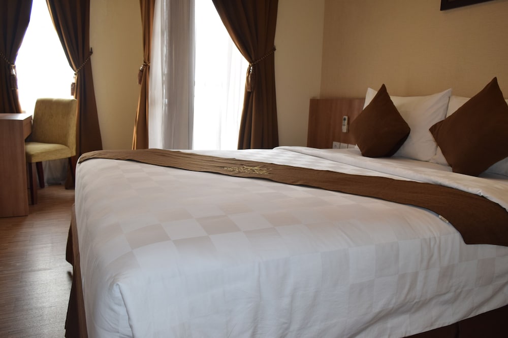 Superior Room, 1 Queen Bed photo 3