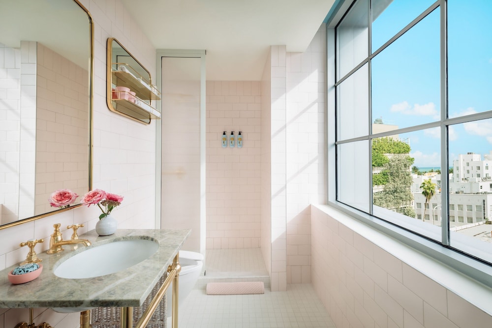 Suite, 1 King Bed