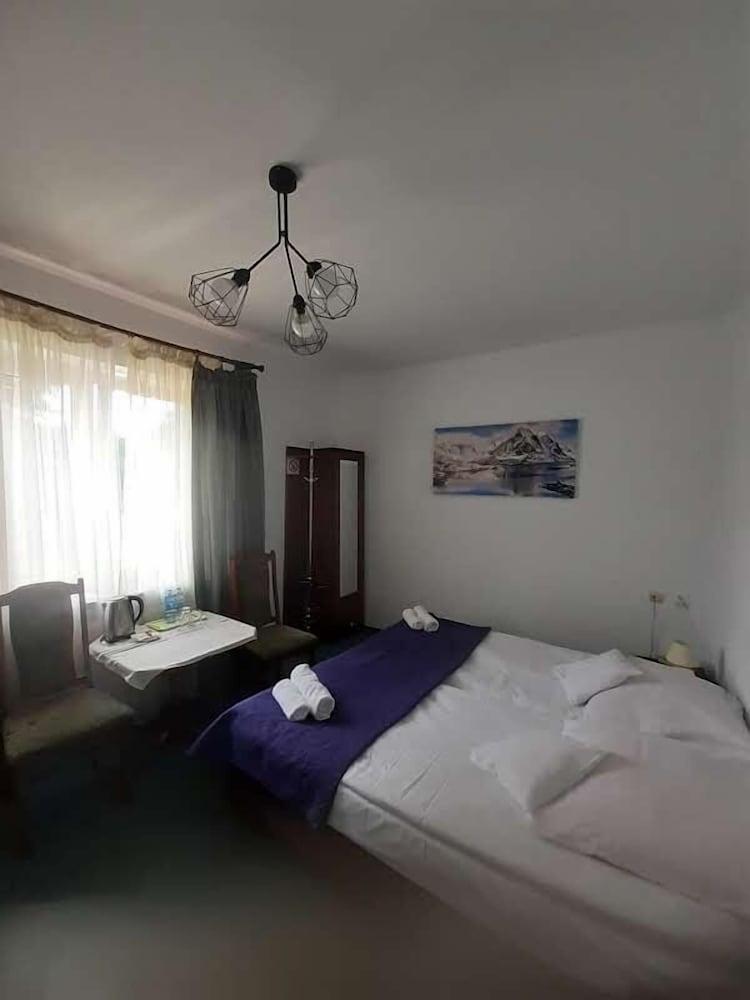 Standard Twin Room photo 2