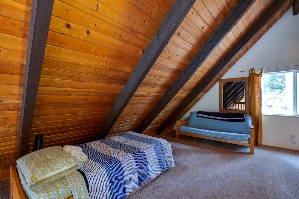 House (2 Bedrooms)