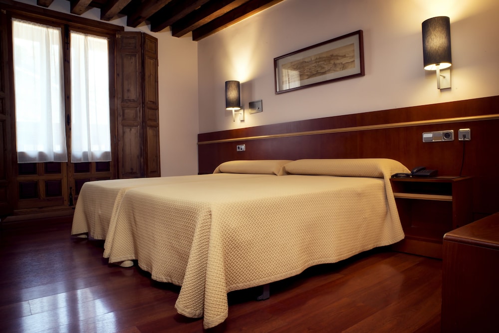 Superior Double Room - Photo 4