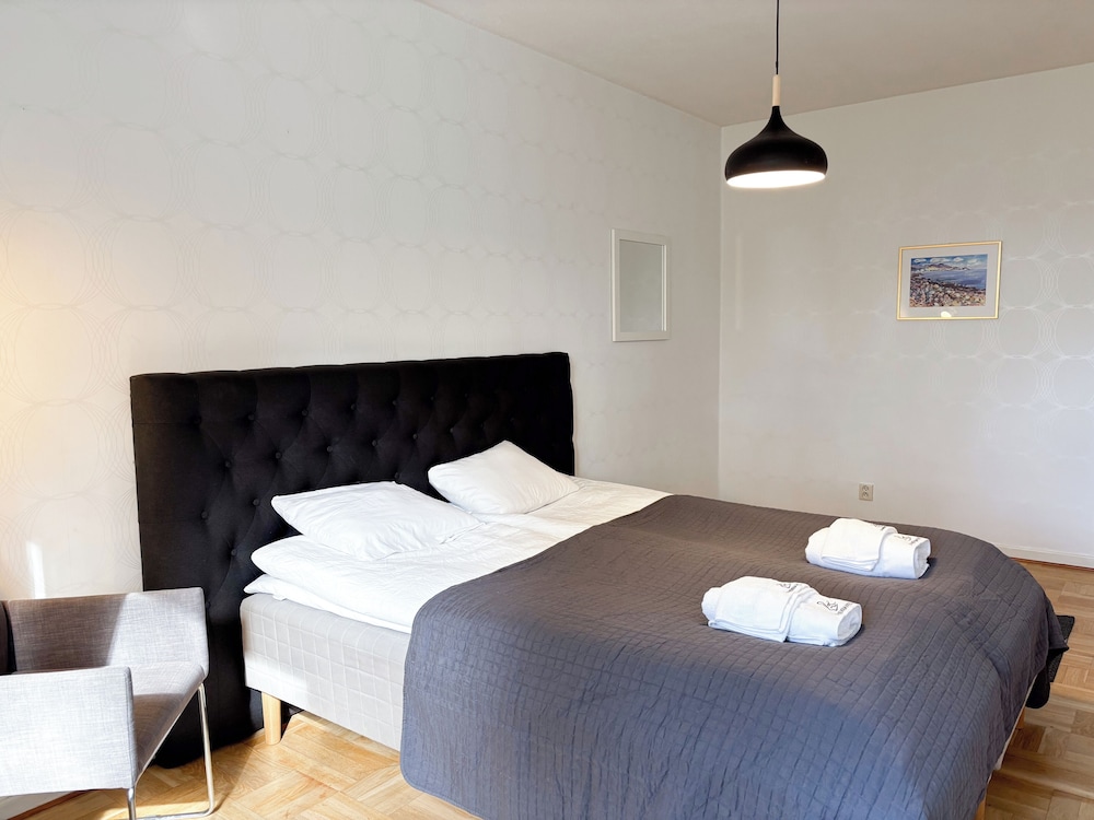Superior Studio, City View