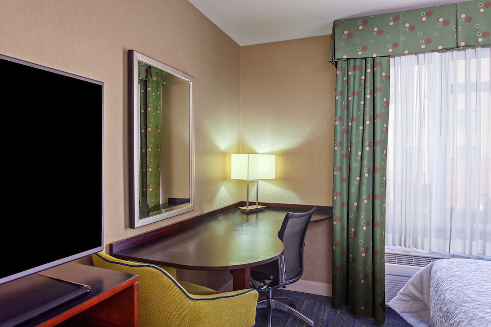 Room, 2 Queen Beds, Accessible, Non Smoking photo 3