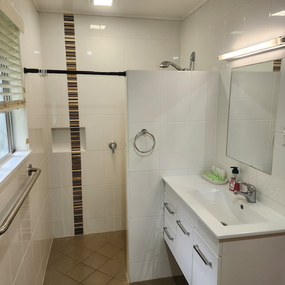 Standard Suite, 2 Bedrooms, Kitchen (Apartment) photo 2