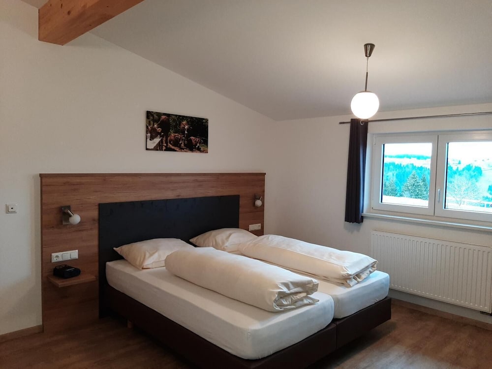 Basic Double or Twin Room photo 2