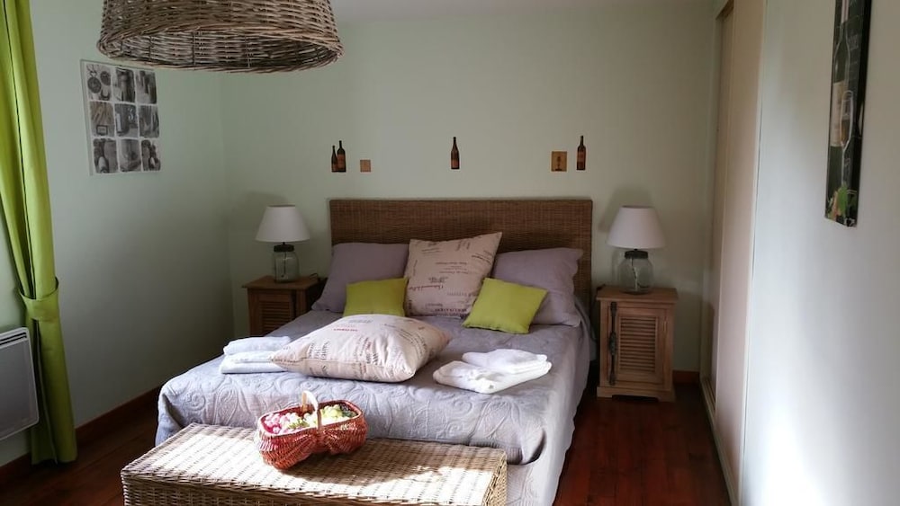 Traditional Room, 1 Queen Bed, City View (Vigne) photo 1