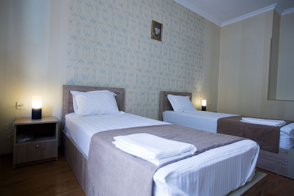 Standard Double Room with 2 Twin Beds