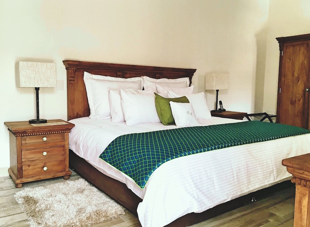 Double Room, 1 Queen Bed photo 3