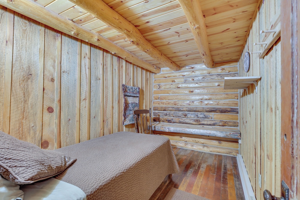 House (Multiple Bedrooms) photo 2