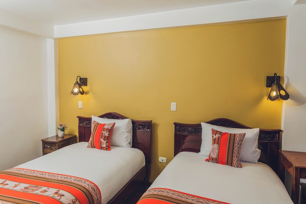 Classic Twin Room, 2 Twin Beds photo 3
