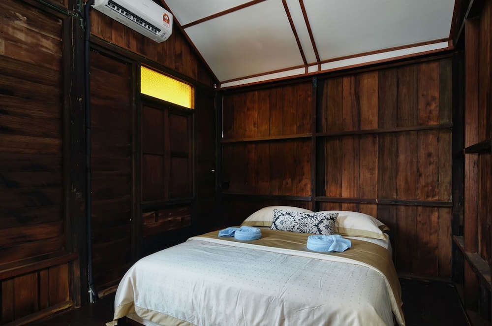Room, 2 Bedrooms photo 2