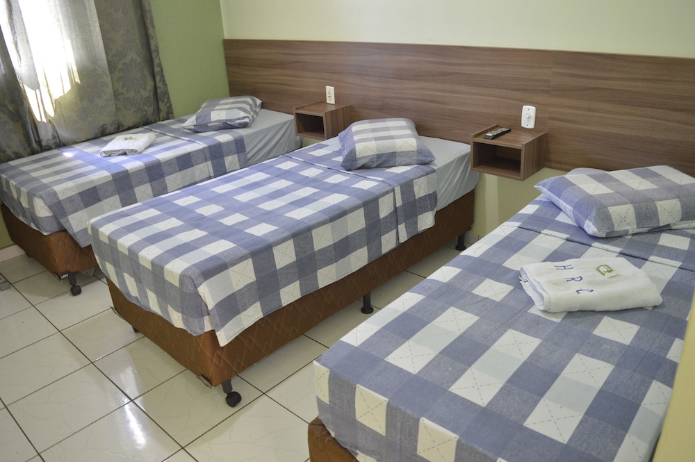 Triple Room, Multiple Beds