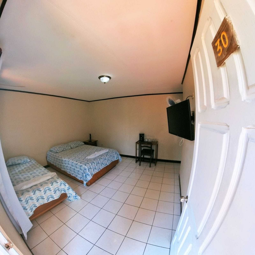 Basic Double Room photo 2