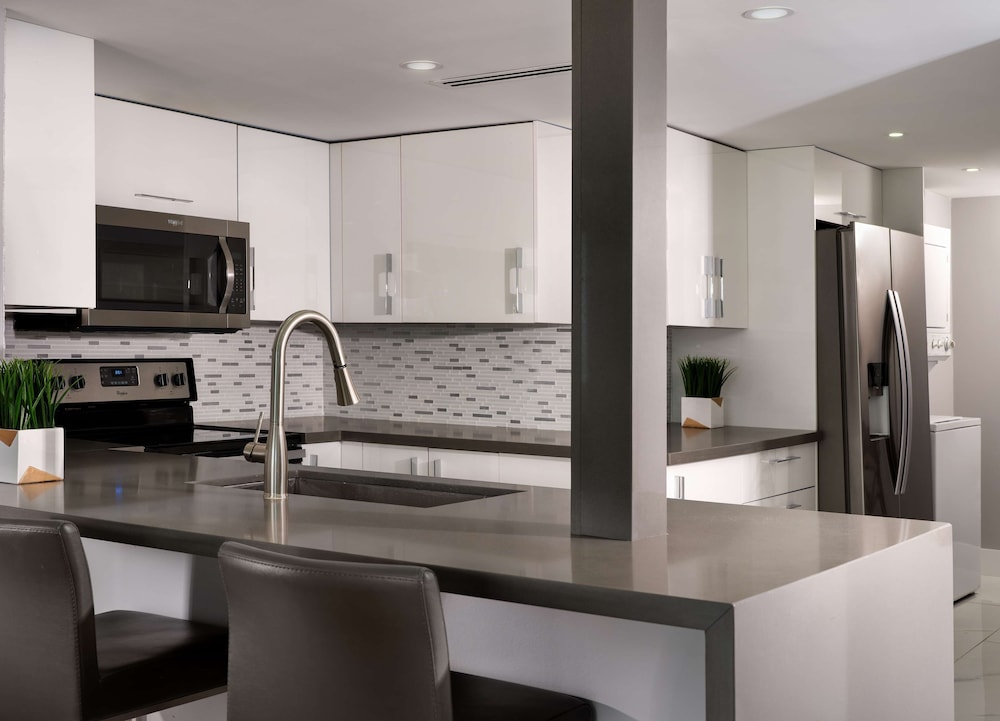 Condo, 3 Bedrooms thumbnail 6