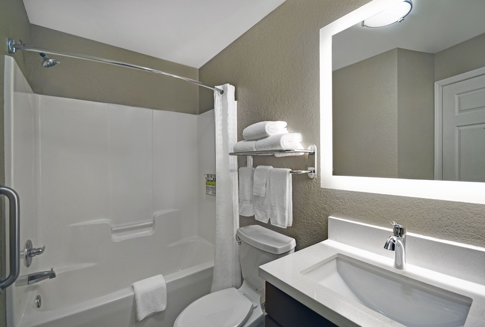 Studio Suite, 2 Queen Beds (Full Kitchen) - Photo 6