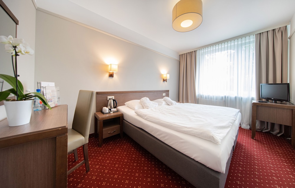 Double or Twin Room photo 2