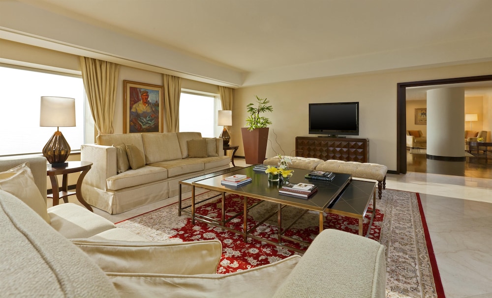 Club Room, 1 King Bed