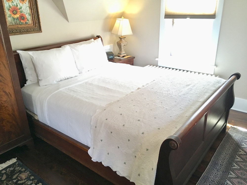 Room (The Lookout)