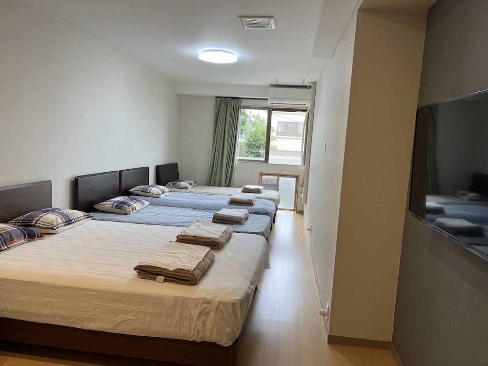 203 Private room, 40-inch LCD TV, Western-style room, superior, partial sea view, Non Smoking photo 1