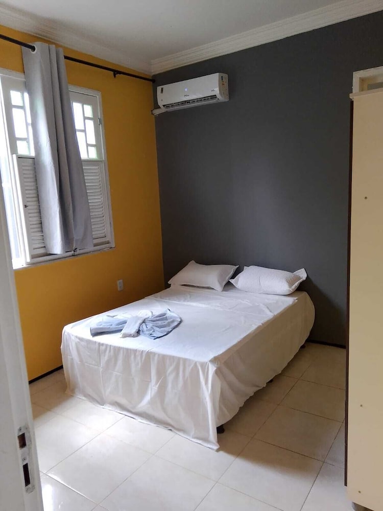 Single Room, 1 Queen Bed, Kitchenette