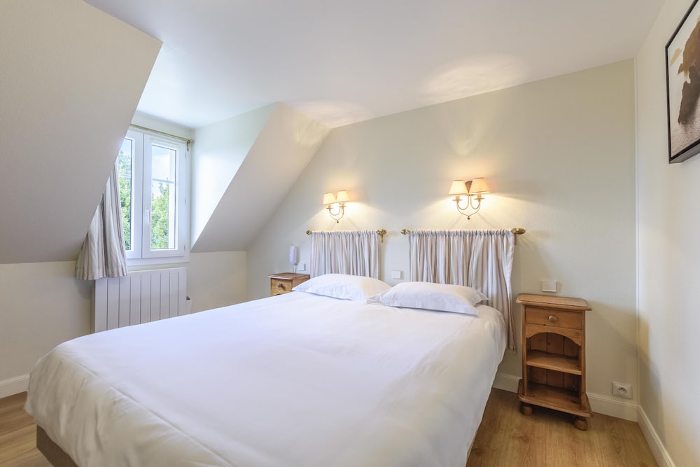 Standard Double Room (Escapade)