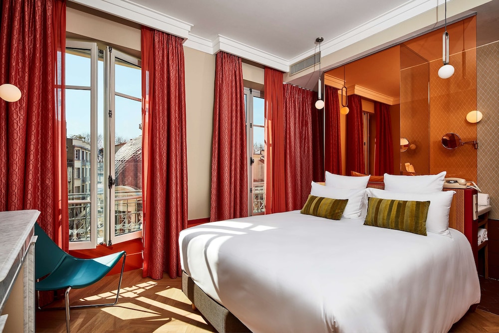Classic Room, 1 Queen Bed, Non Smoking - Photo 5