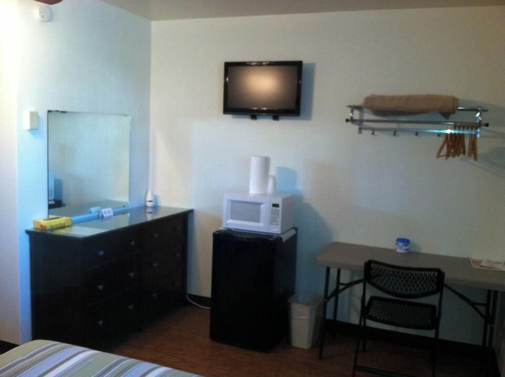 Apartment, 1 Bedroom, Kitchen - Photo 4
