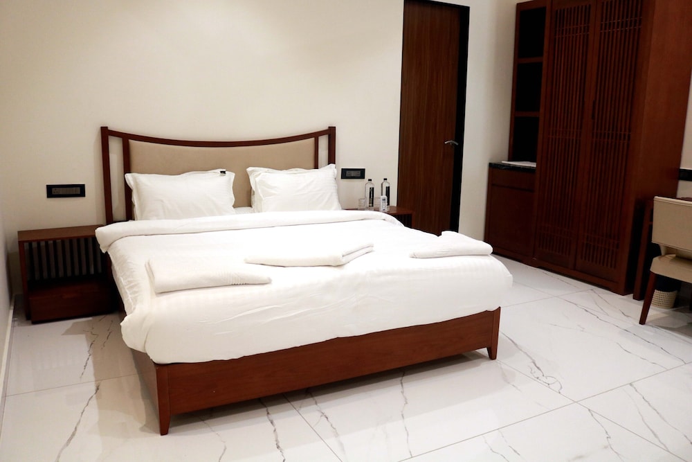 Cottage Room - Photo 15