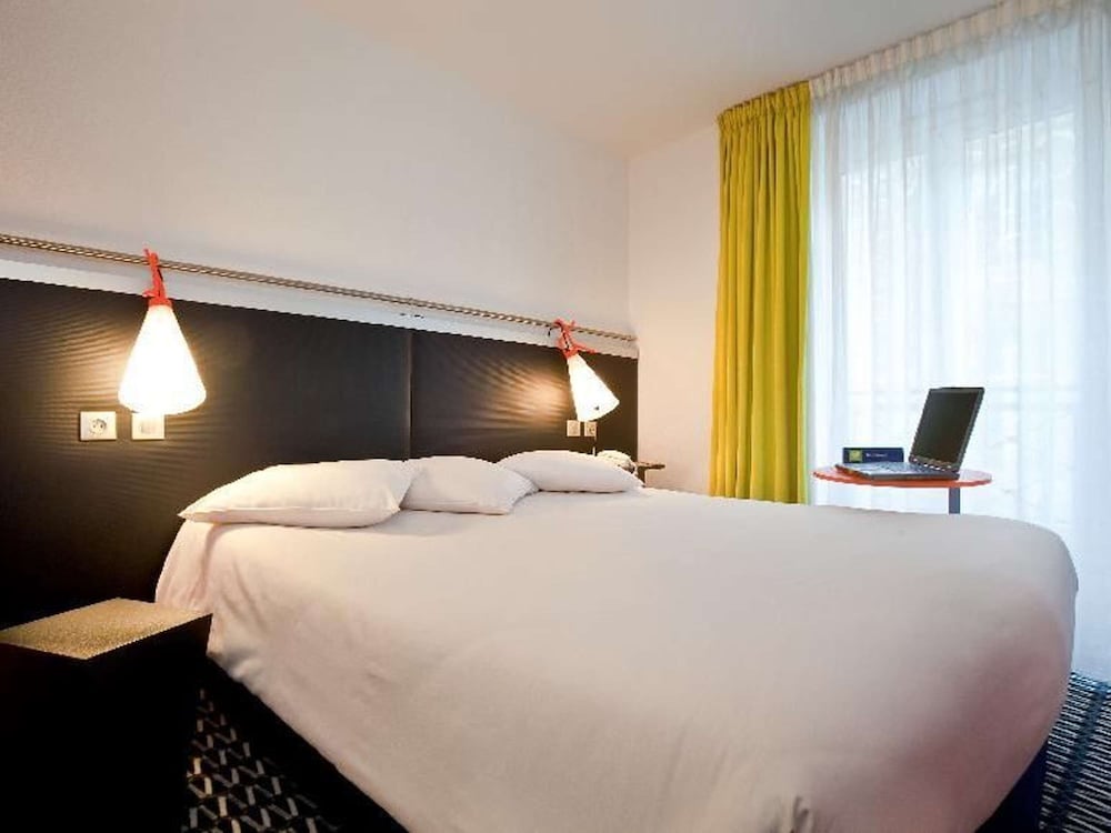 Standard Room, 2 Twin Beds photo 2