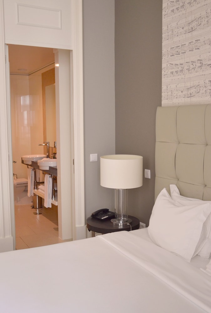 Superior Double or Twin Room - Photo 18