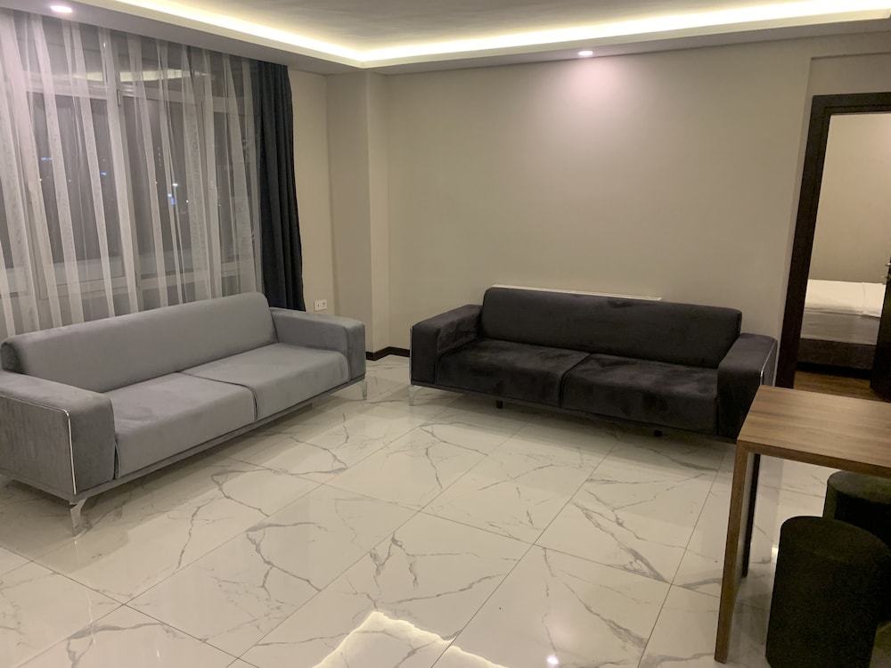 Deluxe Suite - Photo 4