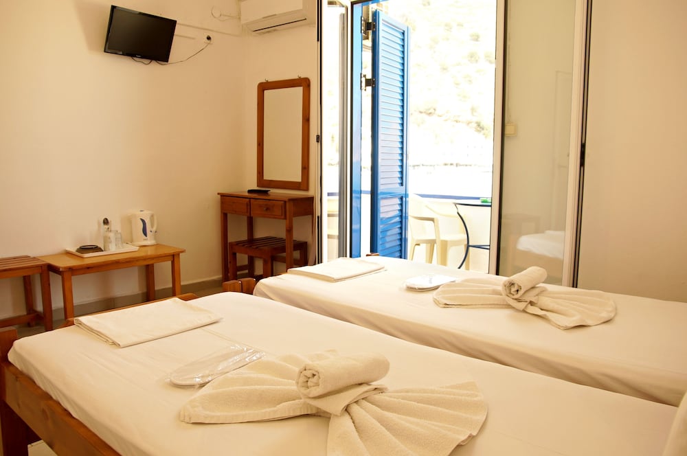Twin Room, 2 Twin Beds, Sea View photo 2