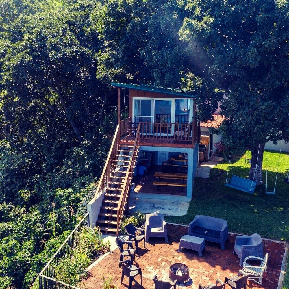 Comfort Tree House photo 2